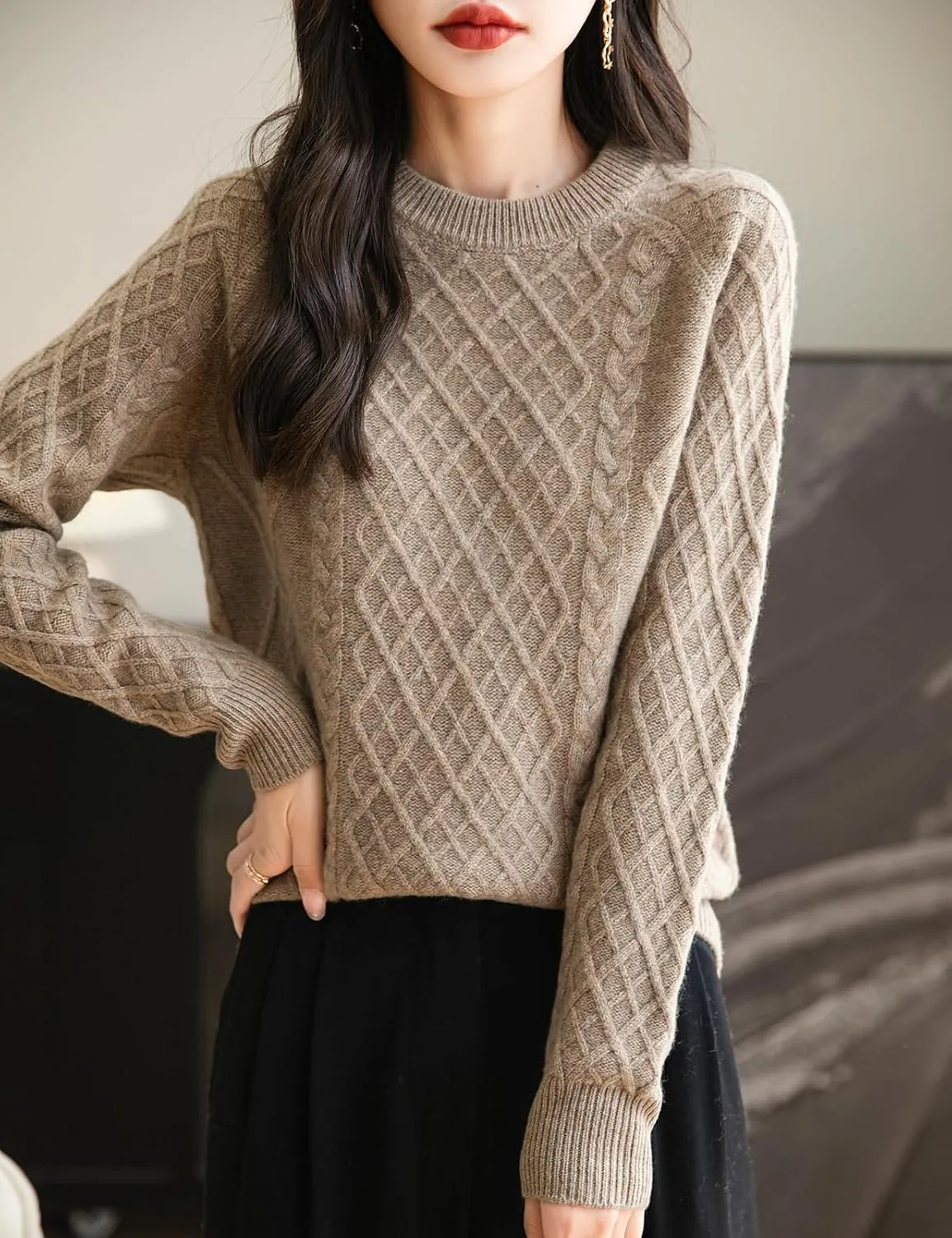 Women's Crew Neck 100% Merino Wool Sweater 2025 Fall Winter Classic Vintage Cable Warm Long Sleeve Knit Sweater